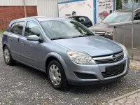 Usata Opel Astra Edition 90 CV (66 kW) 2008 Argento Utilitaria