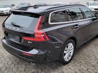 Gebraucht Volvo V60 Core 197 PS (144 kW) 2022 Schwarz Kombi