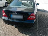 Gebraucht Mercedes C220 143 PS (105 kW) 2002 Schwarz Limousine