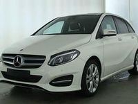 Gebraucht Mercedes B220 184 PS (135 kW) 2018 Weiß Van / Kleinbus