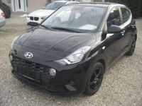Gebraucht Hyundai i10 Select 67 PS (49 kW) 2023 Schwarz Kleinwagen