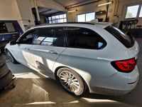 Gebraucht BMW 530 258 PS (189 kW) 2011 Weiß Kombi