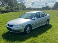 Gebraucht Opel Vectra 101 PS (74 kW) 2001 Silber Limousine