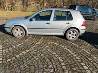 Gebraucht VW Golf IV 102 PS (75 kW) 2001 Silber Kleinwagen