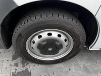 Gebraucht Opel Vivaro 120 PS (88 kW) 2018 Weiß Van / Kleinbus