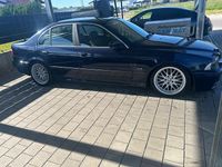 Gebraucht BMW 528 M Sport 193 PS (141 kW) 1998 Blau Limousine