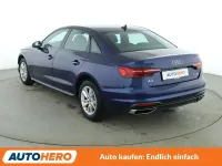 Używany Audi A4 Advanced 204 KM (150 kW) 2022 Niebieski Sedan/Limuzyna