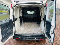 Gebraucht Fiat Doblò 90 PS (66 kW) 2010 Rot Van / Kleinbus