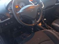 Gebraucht Peugeot 206 75 PS (55 kW) 2010 Schwarz Limousine