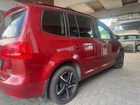 Gebraucht VW Touran 140 PS (102 kW) 2013 Rot Van / Kleinbus