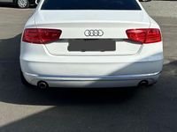 Gebraucht Audi A8 Ambiente 250 PS (183 kW) 2012 Weiß Limousine