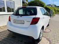 Gebraucht Toyota Yaris 90 PS (66 kW) 2016 Weiß Limousine
