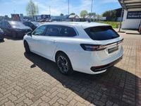 Gebraucht VW Passat IQ Drive 150 PS (110 kW) 2024 Weiß Kombi