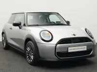 Używany Mini Cooper Classic 156 KM (114 kW) 2024 Szary Hatchback