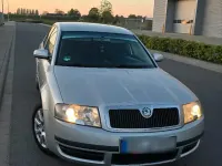 Używany Skoda Superb 115 KM (84 kW) 2005 Srebrny Sedan/Limuzyna