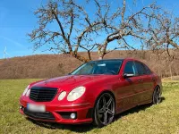 Gebraucht Mercedes E500 306 PS (225 kW) 2002 Rot Limousine