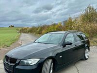 Gebraucht BMW 320 163 PS (119 kW) 2007 Schwarz Kombi