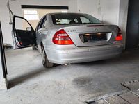 Gebraucht Mercedes E220 Classic 150 PS (110 kW) 2005 Silber Limousine