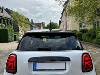 Gebraucht Mini Cooper Classic 136 PS (100 kW) 2023 Weiß Kleinwagen