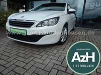 Gebraucht Peugeot 308 Active 131 PS (96 kW) 2016 Weiß Kleinwagen