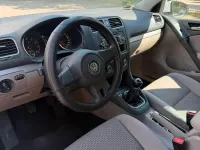 Gebraucht VW Golf VI 105 PS (77 kW) 2011 Weiß Kleinwagen