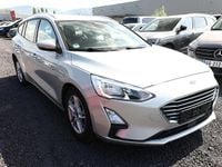 Używany Ford Focus Cool & Connect 120 KM (88 kW) 2019 Srebrny