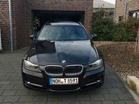 Gebraucht BMW 320 Exclusive 184 PS (135 kW) 2011 Schwarz Kombi