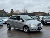 Gebraucht Mercedes B180 116 PS (85 kW) 2011 Silber Van / Kleinbus
