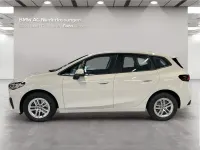 Gebraucht BMW 218 Active Tourer 136 PS (100 kW) 2023 Weiß Van / Kleinbus