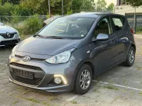 Gebraucht Hyundai i10 YES! 87 PS (63 kW) 2015 Star dust / met Kleinwagen