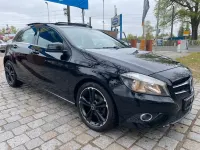 Gebraucht Mercedes A180 122 PS (89 kW) 2012 Schwarz Kleinwagen