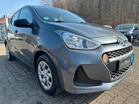 Gebraucht Hyundai i10 Classic 67 PS (49 kW) 2018 Grau Kleinwagen