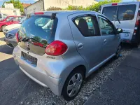 Gebraucht Toyota Aygo Basis 68 PS (50 kW) 2009 Silver mica metallic Kleinwagen