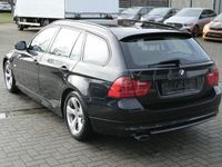 Gebraucht BMW 320 Efficient Dynamics 163 PS (119 kW) 2012 Black sapphire metallic Kombi