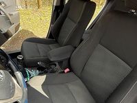 Gebraucht Toyota Auris 96 PS (70 kW) 2014 Weiß Limousine