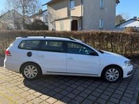 Gebraucht VW Passat Trendline 140 PS (102 kW) 2012 Weiß Kombi