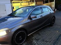 Gebraucht Mercedes A180 122 PS (89 kW) 2013 Grau Limousine