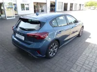 Gebraucht Ford Focus ST-Line 116 PS (85 kW) 2025 Chromablau metallic Limousine