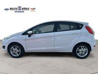 Gebraucht Ford Fiesta Celebration 80 PS (58 kW) 2016 Weiß Limousine