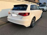 Gebraucht Audi A3 S-Line 125 PS (91 kW) 2016 Ibisweiß Kleinwagen