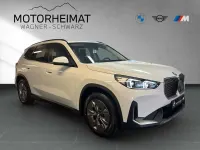 Nowe BMW iX1 Performance 230 kW (313 KM) 2026 Biały SUV
