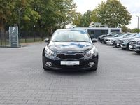 Gebraucht Kia Ceed Spirit 135 PS (99 kW) 2015 Schwarz Kleinwagen