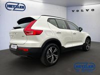 Gebraucht Volvo XC40 Plus 197 PS (144 kW) 2023 Crystal white / metallic SUV