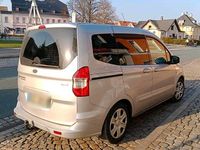 Gebraucht Ford Tourneo 101 PS (74 kW) 2017 Silber Kombi