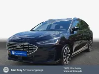 Gebraucht Ford Focus Titanium 125 PS (91 kW) 2024 Schwarz Kombi