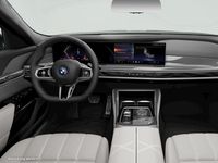 Gebraucht BMW 750e M Sport 489 PS (359 kW) 2025 Schwarz Limousine