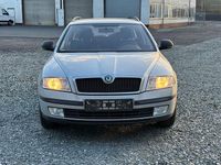 Gebraucht Skoda Octavia Active 102 PS (75 kW) 2011 Silber Kombi