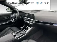 Gebraucht BMW 330 Efficient Dynamics 252 PS (185 kW) 2022 Mineralweiß (metallic) Limousine