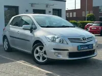 Gebraucht Toyota Auris Basis 99 PS (72 kW) 2012 Silber Limousine