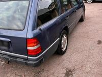 Gebraucht Mercedes 300 147 PS (108 kW) 1992 Blau Kombi